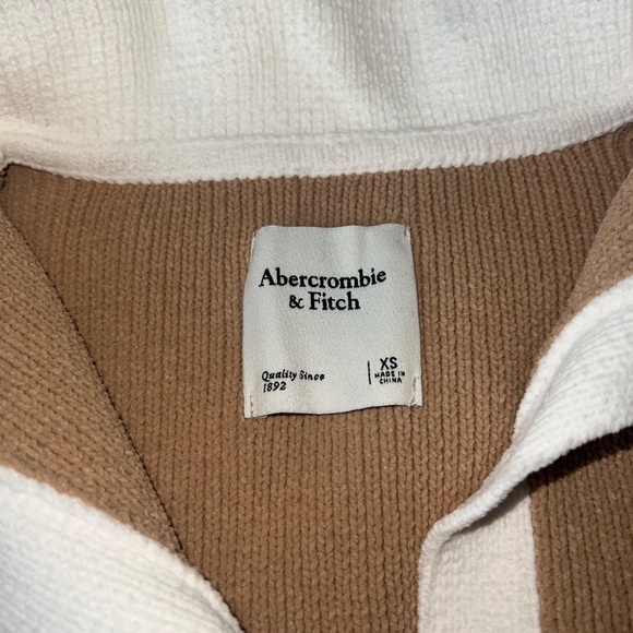 Abercrombie Beige Chenille Sweater in Size XS - Picture 2 of 3